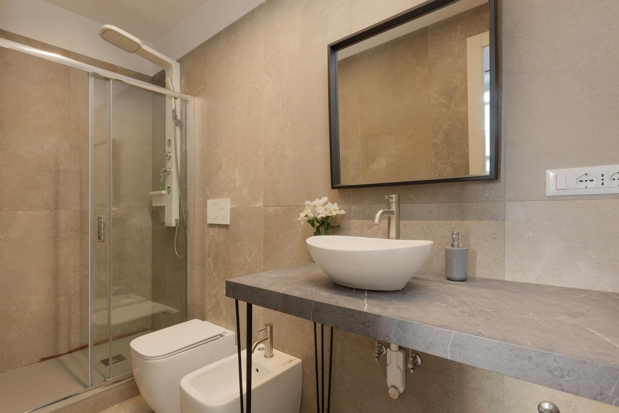 Snapstay Luxury Apartments In Centro A Trieste Exteriör bild