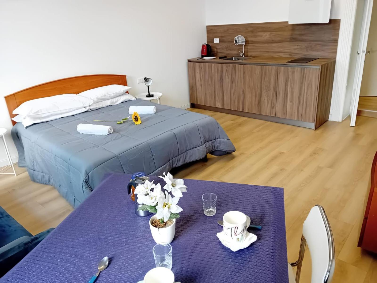 Snapstay Luxury Apartments In Centro A Trieste Exteriör bild