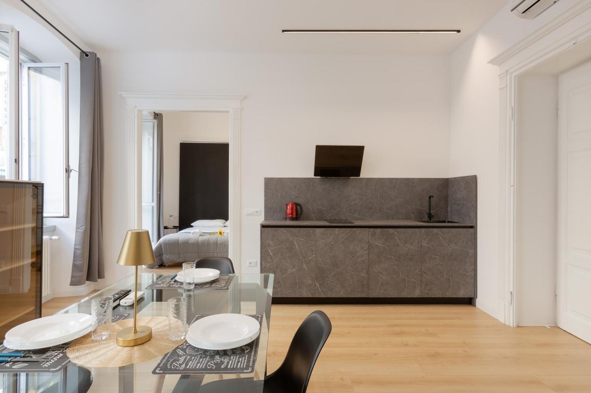 Snapstay Luxury Apartments In Centro A Trieste Exteriör bild